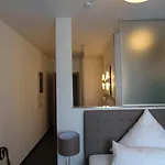 Hotel & Restaurant Arnoldusklause 3*