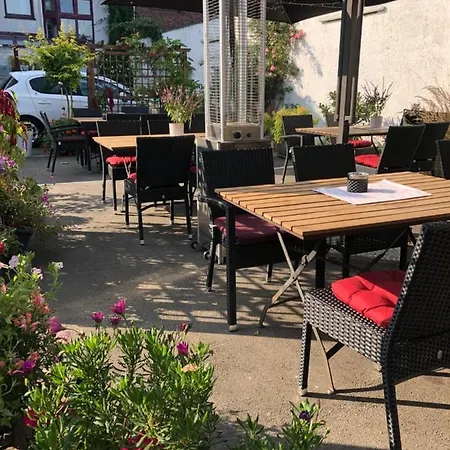 & Restaurant Arnoldusklause ホテル Düren - Eifel