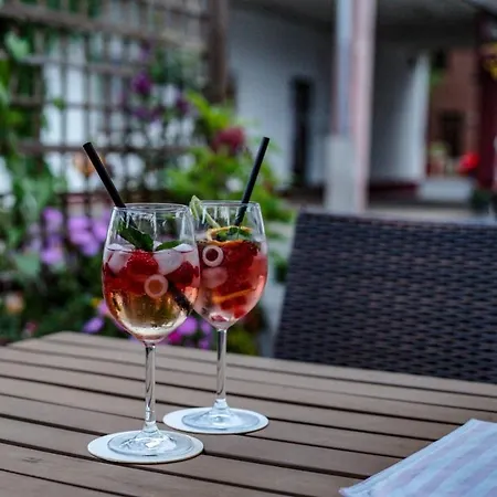 מלון & Restaurant Arnoldusklause