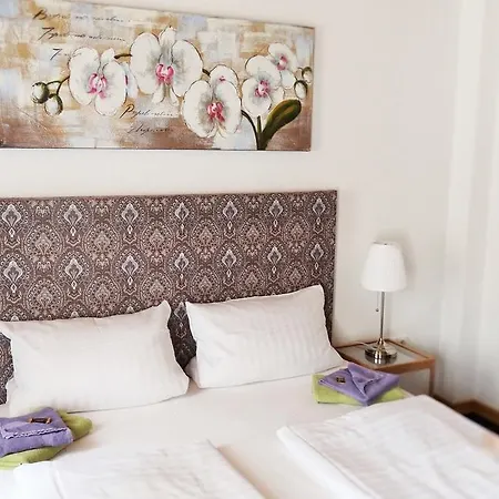 & Restaurant Arnoldusklause 3* Düren - Eifel