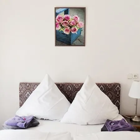 & Restaurant Arnoldusklause Hotel Düren - Eifel