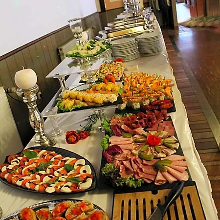 & Restaurant Arnoldusklause Düren - Eifel
