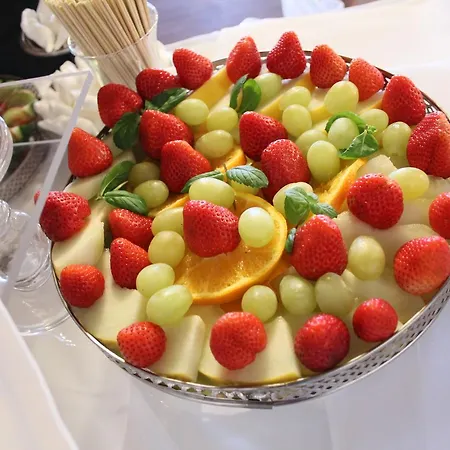 & Restaurant Arnoldusklause מלון