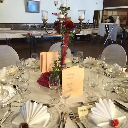 & Restaurant Arnoldusklause 호텔 Düren - Eifel