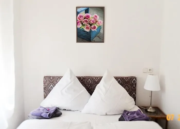 & Restaurant Arnoldusklause מלון Düren - Eifel